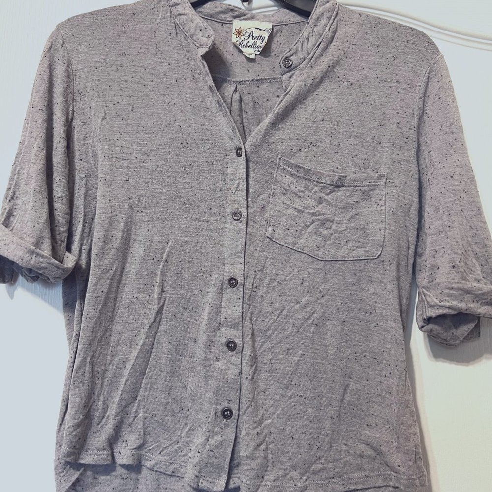 Pretty Rebellious Juniors gray top